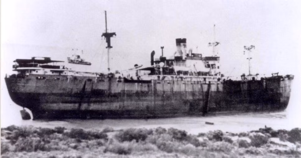 Sự việc bí ẩn chưa dừng lại ở đó. Mọi đồ đạc trên tàu còn nguyên vẹn, không có dấu hiệu bị người lạ tấn công.