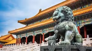 Vua chúa thời xưa tin rằng, cung điện của bậc cửu ngũ chí tôn ở là bản sao của thiên cung - nơi Ngọc hoàng và các vị thần tiên sinh sống.