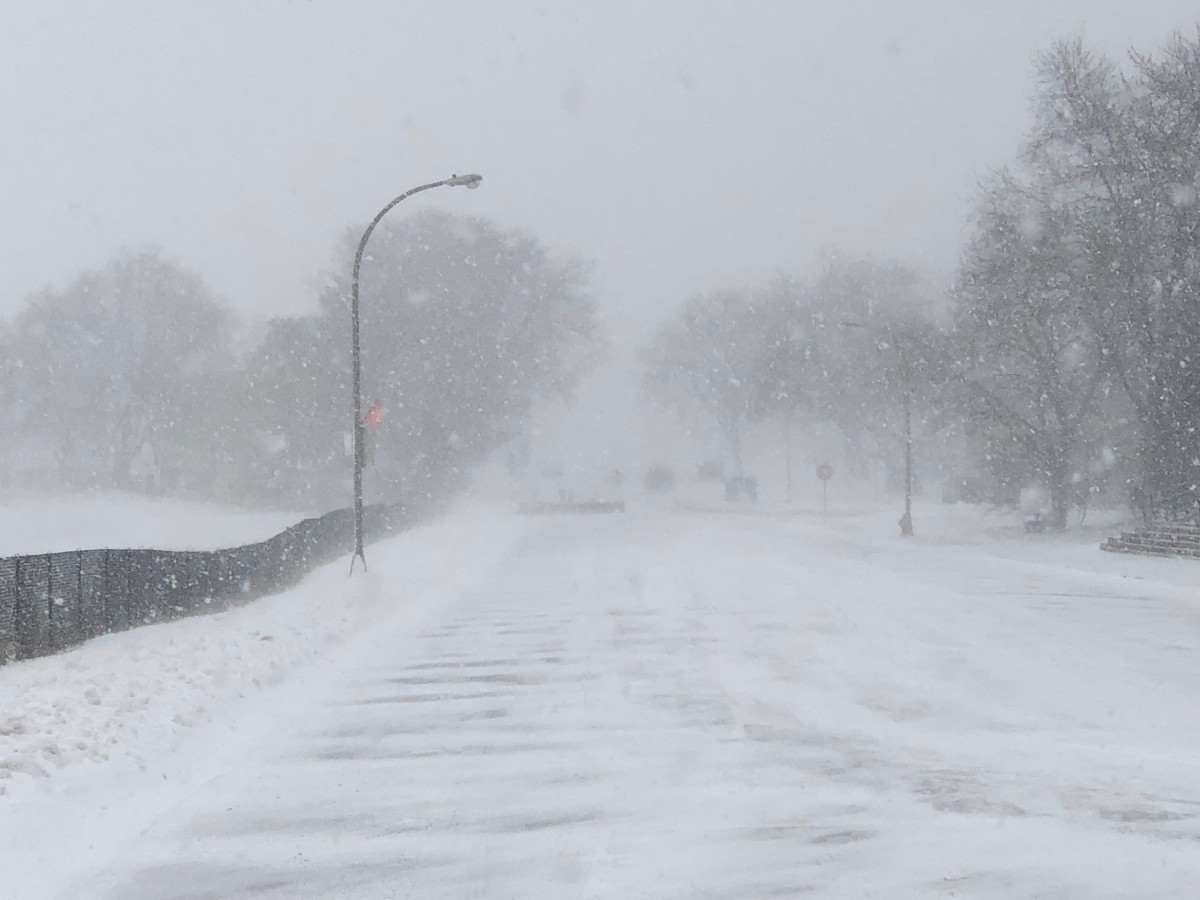 Thêm nữa, bác sĩ không thể tiêm hay truyền thuốc cho Hilliard do cơ thể đông cứng khiến mũi tiêm bị gãy.