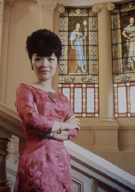 Cuộc sống của bà Trần Lệ Xuân lại khó khăn, đau buồn hơn khi người con gái đầu của bà là Ngô Đình Lệ Thủy qua đời năm 1967 trong một tai nạn xe hơi.