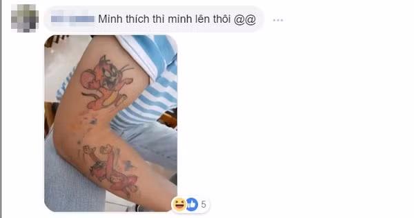 Dan mang thich thu hinh xam Doraemon cua chang trai 