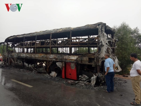 Xe giuong nam chay rui, hanh khach hoang loan-Hinh-2