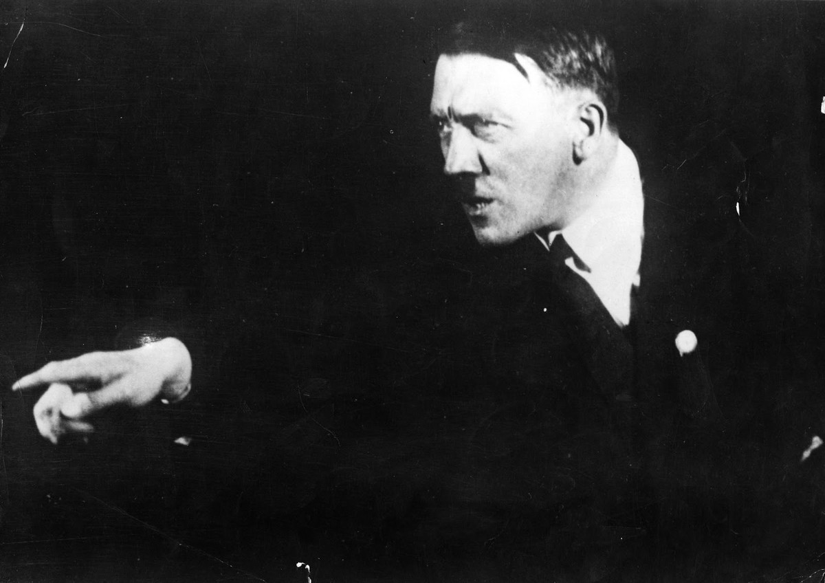 Đây là một trong số những hình ảnh ít thấy của Hitler.