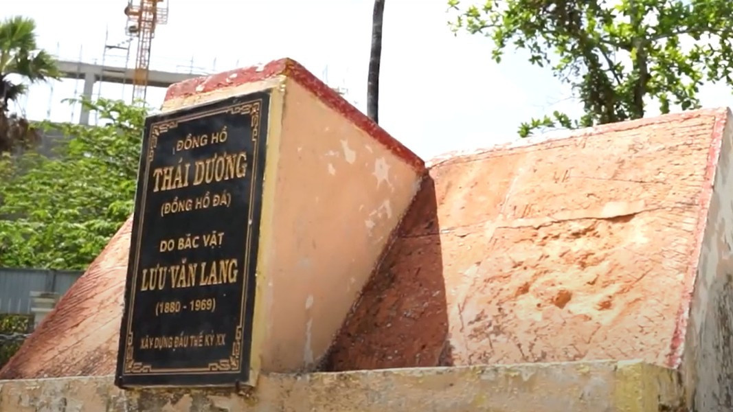 Đồng hồ đá xem giờ bằng ánh nắng mặt trời ở Việt Nam - Hình 3 Dong ho da xem gio bang anh nang mat troi o Viet Nam-Hinh-3