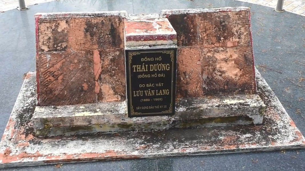 Đồng hồ đá xem giờ bằng ánh nắng mặt trời ở Việt Nam - Hình 2 Dong ho da xem gio bang anh nang mat troi o Viet Nam-Hinh-2