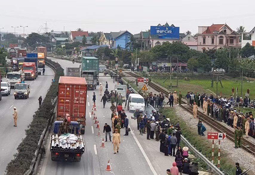 Tuoc bang ngay khi phat hien nguoi nghien lai xe, khong cho gay tai nan?-Hinh-6