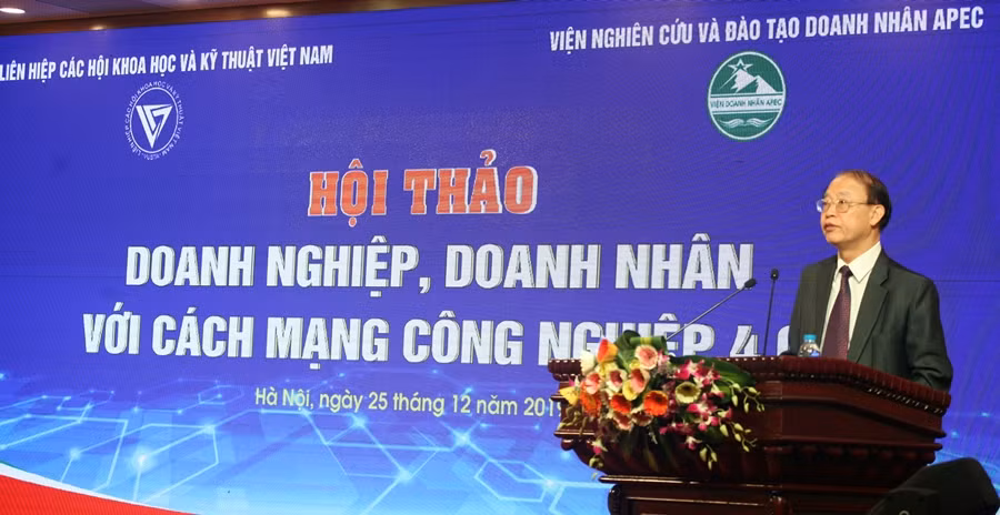 Doanh nghiep, doanh nhan trong thoi dai cach mang cong nghiep 4.0