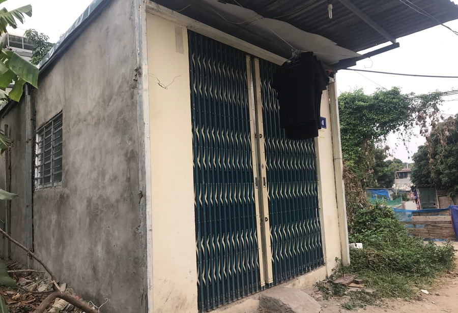 Một vài ngôi nhà cấp 4, dù xây trên đất nông nghiệp nhưng vẫn được gia chủ đánh số nhà rõ ràng.