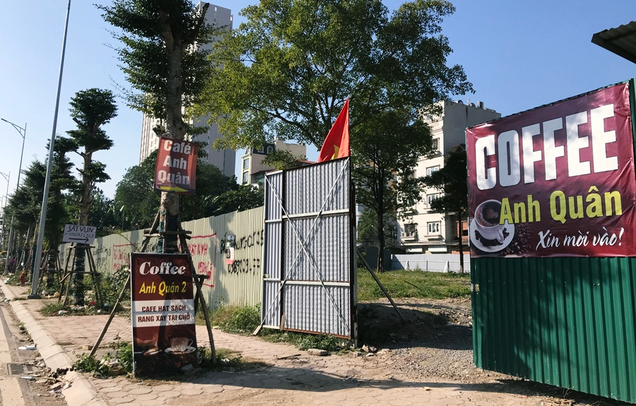 "UBND phường Xuân La có thực sự quyết liệt trong việc xử lý các công trình vi phạm này hay chưa?" - một người dân đặt câu hỏi.