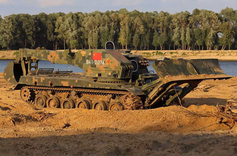 Có một điểm dễ dàng nhận thấy là phần thân và tháp điều khiển của GCZ-112 đều không được trang bị giáp phản ứng nổ điều này sẽ khiến nó dễ dàng bị phá hủy bởi các loại tên lửa chống tăng của đối phương.