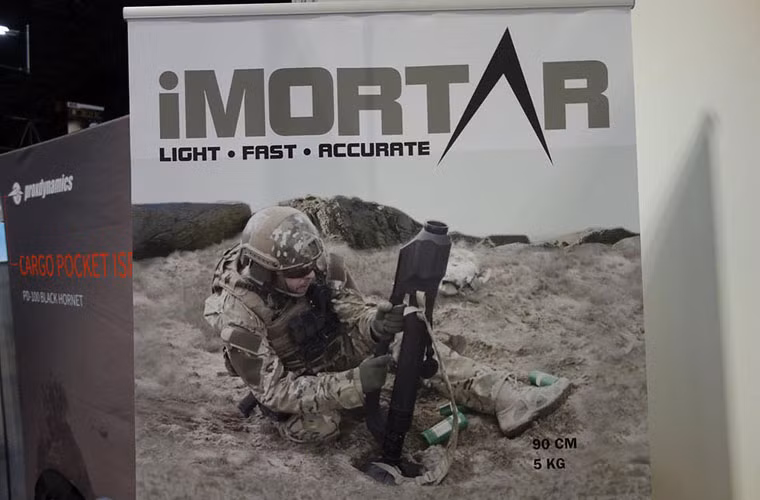 Loại súng cối này nhẹ hơn so với súng M224A1 được sử dụng trong quân đội Mỹ (súng M224A1 nặng khoảng 15 – 17kg).