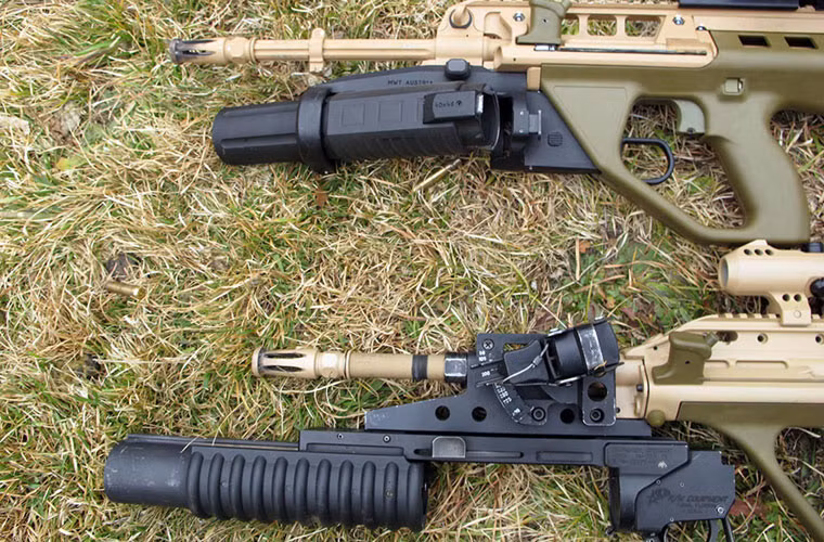 Súng trường tấn công F-90 là phiên bản xuất khẩu của mẫu Enhanced F88 Austeyr do hãng Thales phát triển trên cơ sở khẩu súng trường kiểu bullpup Steyr AUG nổi danh của Áo.