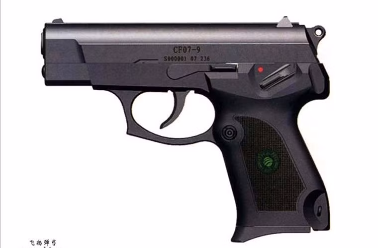 Hình dáng của súng lục CF07 rất đẹp, kết cấu nhỏ gọn, thể tích nhỏ, trọng lượng nhẹ, cơ cấu chuyển động linh hoạt, bảo trì và sử dụng dễ dàng. Loại súng này cũng được trang bị cho lực lượng cảnh sát đặc nhiệm Trung Quốc.