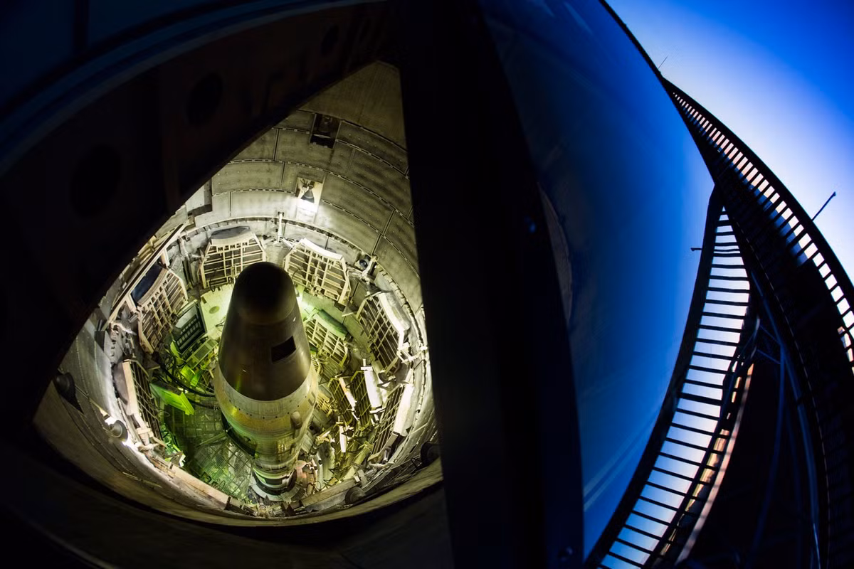 Tên lửa đạn đạo liên lục địa đã nghỉ hưu Titan II tại Bảo tàng tên lửa Titan.