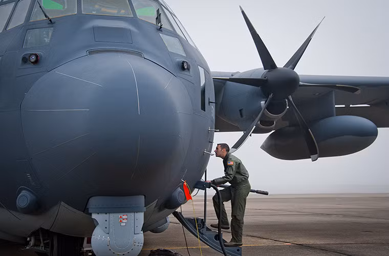 Chiếc AC-130J đầu tiên của AFSOC đã được chuyển đến căn cứ không quân Hurlburt Field ở Florida, trước khi bắt đầu quá trình bay thử nghiệm tại căn cứ không quân Eglin ở gần đó. Và sau khi kết thúc hoạt động bay thử nghiệm, chiếc AC-130J sẽ đi vào hoạt động chính thức vào cuối năm nay.