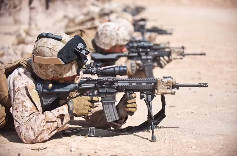 Chương trình huấn luyện bắt buộc này áp dụng với tất cả tân binh và ở bất cứ đơn vị nào thuộc lực lượng Thủy Quân Lục chiến Mỹ, chính điều này đã biến đội quân này trở lực lượng chiến đấu hiệu quả nhất của Quân đội Mỹ. Và luôn luôn có mặt đầu tiên trong mọi cuộc chiến mà nước Mỹ tham gia.