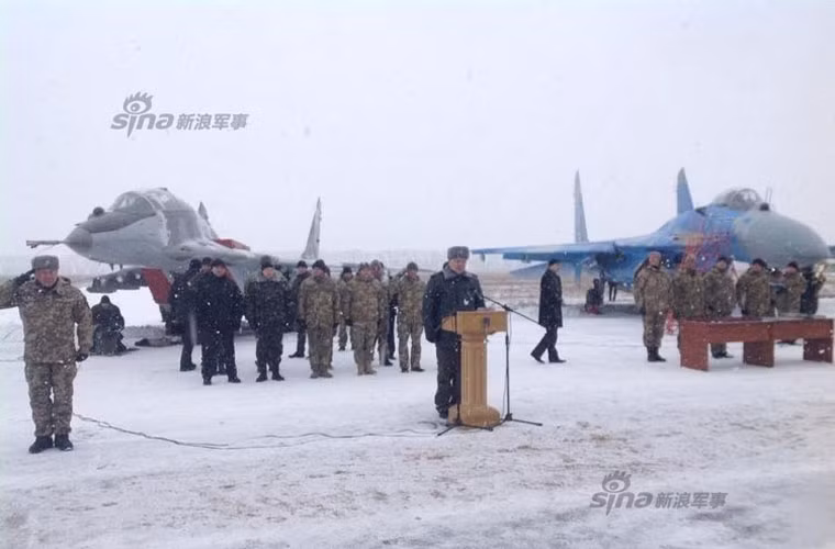 Theo ông Poroshenko nhấn mạnh, với tinh thần và trang thiết bị hiện đại, quân đội Ukraine sẽ trở thành một trong những quân đội mạnh nhất tại châu Âu.