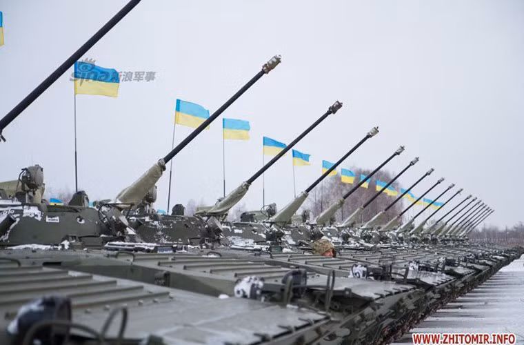 Hiện nay, Quân đội Ukraine duy trì số lượng lớn BMP-2 (lên tới 1.400 chiếc) và đã đưa vào sử dụng trong các chiến dịch quân sự ở miền đông.