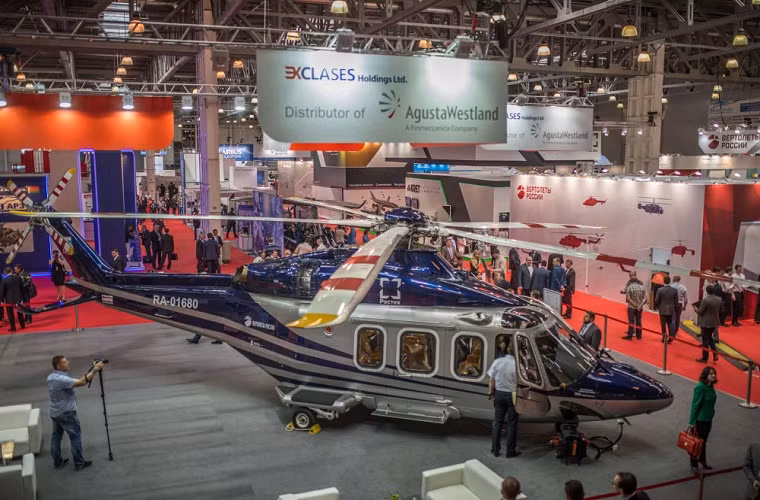 Triển lãm HeliRussia-2015 còn có sự tham gia của khá nhiều hãng chế tạo trực thăng hàng đầu của Châu Âu điển hình như hãng AgustaWestland với mẫu trực thăng AW139.