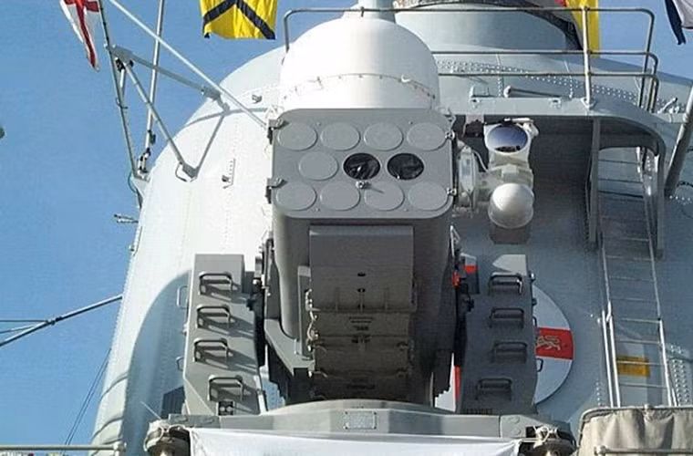 Theo tạp chí quân sự Jane’s đưa tin cho biết, Hải quân Mỹ đang đẩy nhanh việc đưa vào trang bị hệ thống tên lửa phòng không SeaRAM Mk-15 Mod 31 cho bốn tàu khu trục hạm lớp Arleigh Burke của nước này đang được triển khai tại căn cứ hải quân Rota ở Tây Ban Nha.