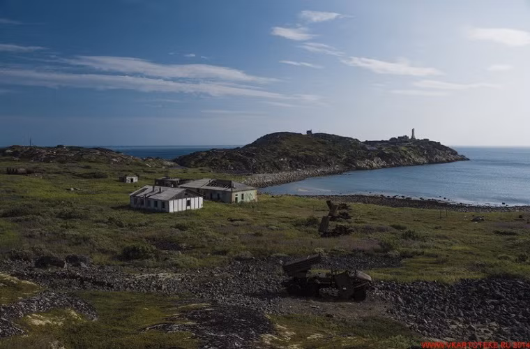 Toàn cảnh khu vực từng là một căn cứ chống ngầm của Liên Xô khi nhìn từ xa.