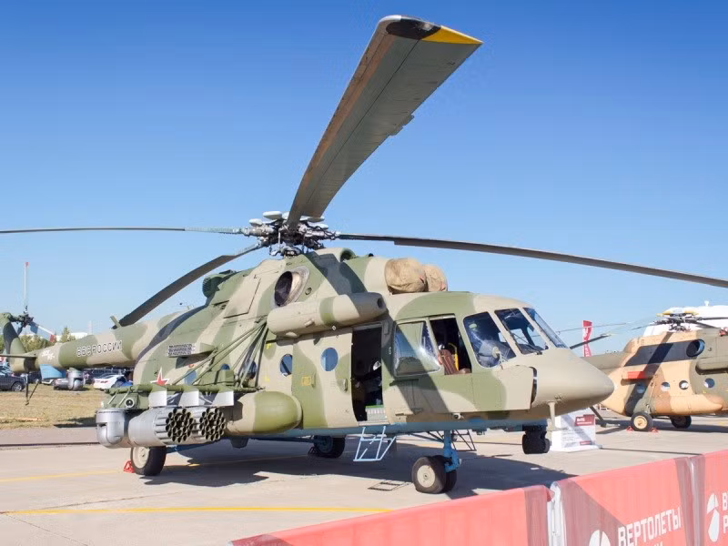 Trực thăng đa năng Mi-171Sh được vũ trang mạnh mẽ với rocket, tên lửa, bom cho khả năng vừa phục vụ chiến đấu vừa bay vận tải.