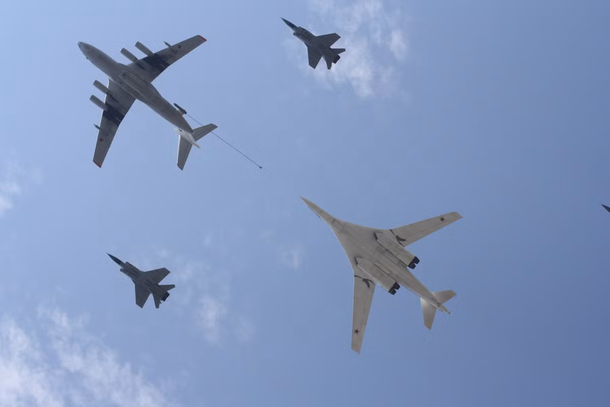 Chau Au khiep so truoc oanh tac co Tu-95 Nga-Hinh-2