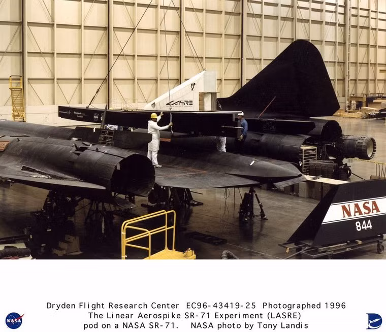 Anh hiem trinh sat co sieu toc SR-71 trong du an LARSE-Hinh-2