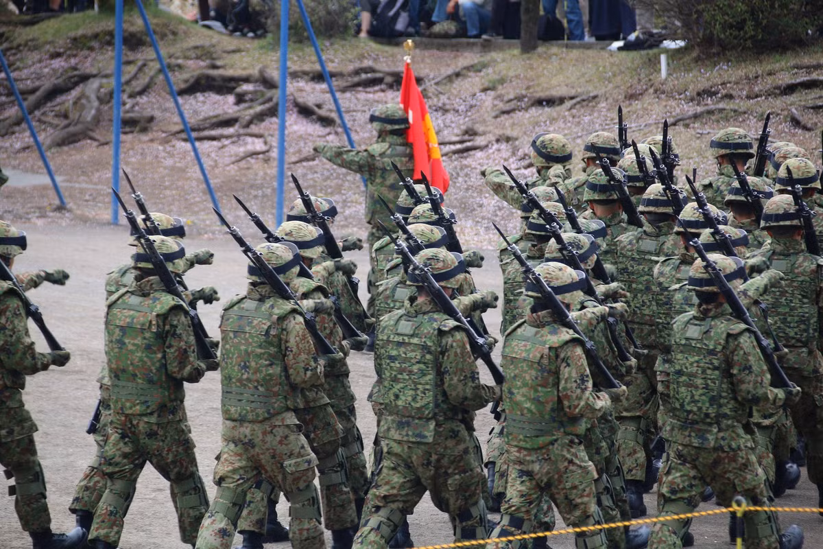 Các hoạt động quân sự này nhằm kỷ niệm 53 năm ngày căn cứ quân sự Camp Itazuma trở về với sự kiểm soát của Chính phủ Nhật Bản sau một thời gian dài do Mỹ điều hành kể từ khi cuộc Chiến tranh thế giới thứ 2 kết thúc.