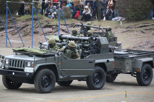 Đội súng cối cơ động cỡ 81mm.