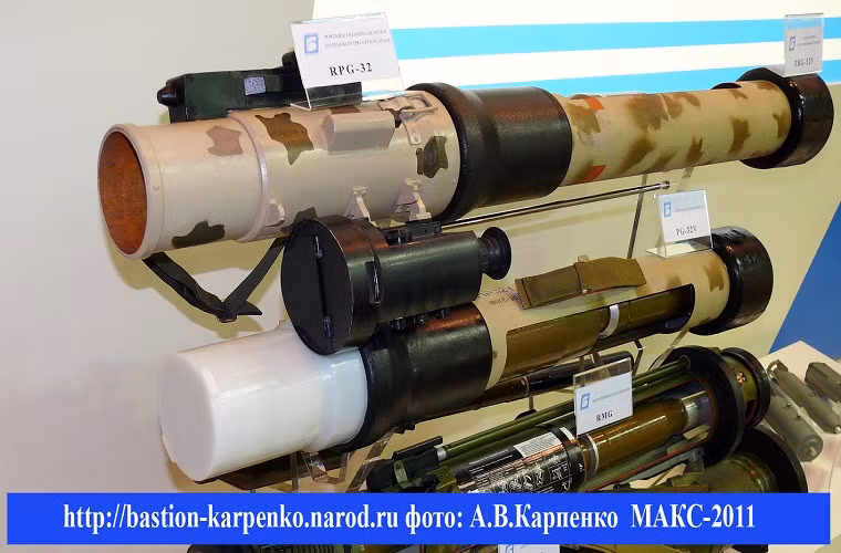 RPG-32 được xem là mẫu súng chống tăng kết hợp tất cả công nghệ quốc phòng của Nga từ các loại đầu đạn cho đến hệ thống kính ngắm quang học có thể hoạt động trong cả ban đêm. Nó không có thiết bị cung cấp năng lượng lẫn bộ khai hỏa bằng điện. Và các chức năng đó được thực hiện bởi một bộ phận phóng riêng biệt, bên cạnh đó bộ phận ống phóng và kính ngắm quang học của nó có thể được tái sử dụng nhiều lần.