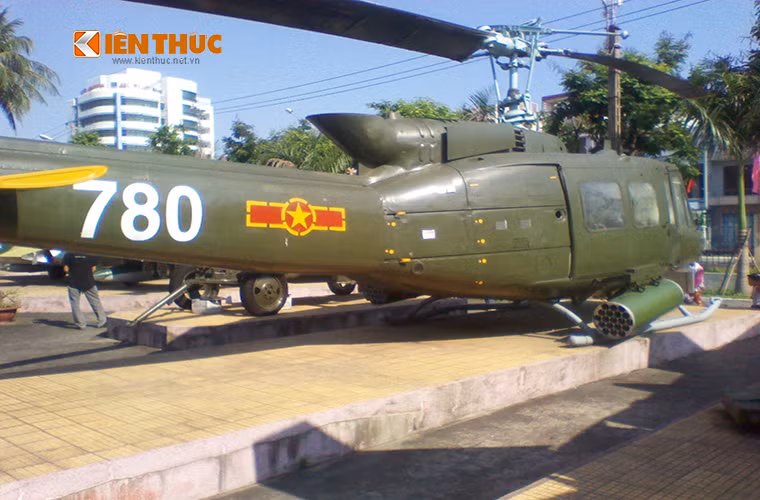 Trực thăng UH-1 được quân và dân Quân khu 5 tịch thu được từ tay Quân VNCH sau khi giải phóng Đà Nẵng vào 29/3/1975. Chiếc trực thăng này cũng được quân và dân Quân khu 5 sử dụng lại trong Chiến dịch phản công biên giới Tây –Nam.