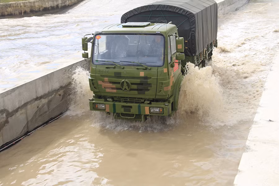 SX2150 có khả năng đạt tốc độ tối đa 70 km/h. Theo Sina, trước khi chính thức tham gia cuộc thi quân sự ở Nga, các xe tải SX2150 chỉ có 1 tuần làm quen địa hình tại đây. Rất có thể vì thế mà đội quân cơ giới của Trung Quốc sẽ thất thế trước các đối thủ nặng ký như Nga.