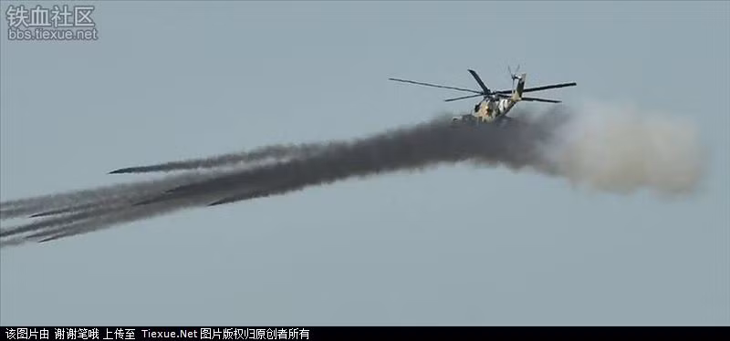 Cuộc tập trận còn có sự tham gia của các trực thăng quân sự.