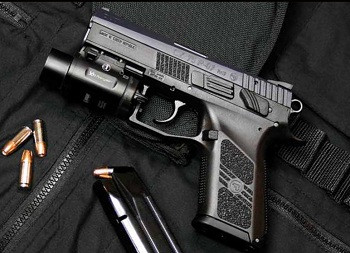 Độ chính xác của CZ P07 được tăng cường hơn nhờ thiết kế có thể tích hợp hệ thống ống ngắm lazer.