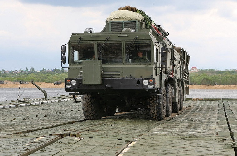 Hiện tại số lượng tổ hợp hổ trợ kỹ thuật 15M69 MIOM đang được trang bị cho Quân đội Nga là khá hạn chế do một số nguyên nhân khác nhau.