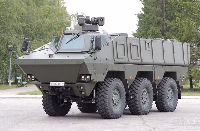 Bang chung xe thiet giap Typhoon-K Nga chong dan sieu viet