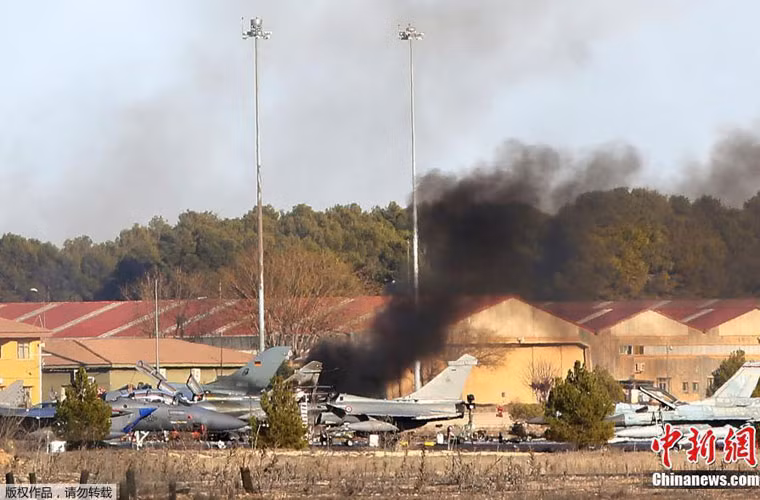 Cụ thể, theo các nguồn tin thì đã có 2 tiêm kích AMX của Không quân Italy, 6 máy bay (gồm 2 huấn luyện Alpha Jet, 2 tiêm kích Mirage 2000 và 2 tiêm kích Rafale) của Pháp đã bị hư hỏng.