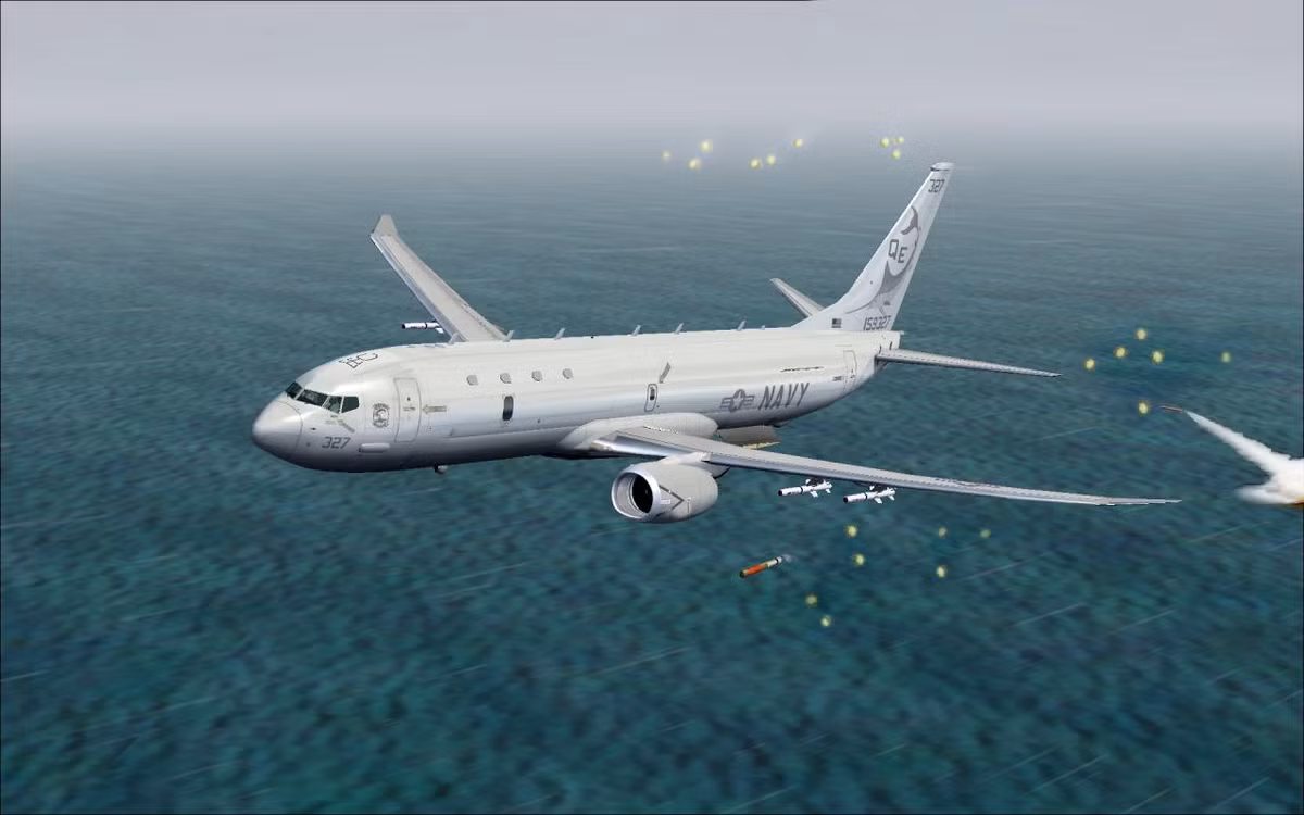 Tới Chiến tranh lạnh và hậu Chiến tranh lạnh, Không quân Hải quân Mỹ lại càng đóng vai trò quan trọng. Hải quân Mỹ luôn tự hào là một trong những lực lượng không quân mạnh nhất trên thế giới, có khả năng thực hiện gần như mọi nhiệm vụ không quân được giao với sự hỗ trợ của 10 tàu sân bay hạt nhân. Ảnh: máy bay săn ngầm P-8 Poseidon.