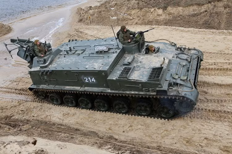 GMZ-3 có khả năng mang theo tới hơn 200 quả mìn các loại với phạm vị triển khai lên tới 2.000m, bên cạnh đó nó cũng có thể chôn các quả mìn ở nhiều độ sâu khác nhau.