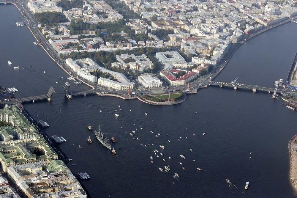 Hiện Rạng Đông được xem là một biểu tượng vĩ đại của lịch sử Nga. Nó đã trở thành con tàu bảo tàng và được bảo quản ở St. Petersburg. Nguồn: English Russia