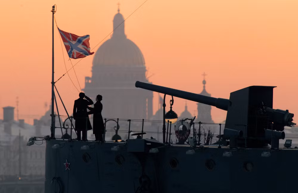 Con tàu trở lại Nga vào năm 1906 và trở thành một chiến hạm dùng cho đào tạo ở căn cứ biển Baltic. Nguồn: English Russia