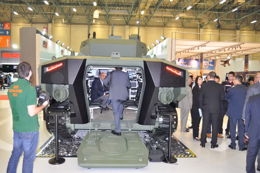 Xe thiết giáp này có kíp lái 3 người và có thể mang theo 8 binh sĩ ở khoang phía sau. Dự kiến đây sẽ là một trong những xe thiết giáp chiến đấu mới thay thế cho các xe thiết giáp cũ của Thổ Nhĩ Kỳ trong những năm tới.