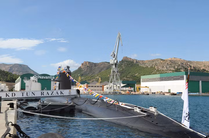 Malaysia chat vat keo dai hoat dong tau ngam Scorpene-Hinh-2