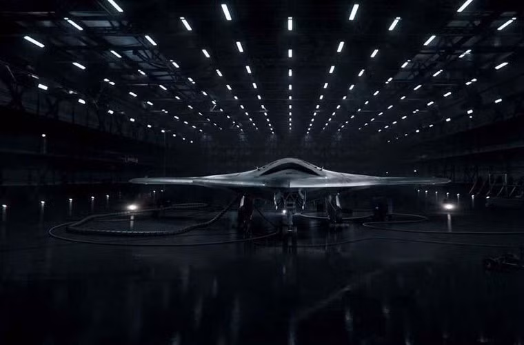 Mô hình máy bay tàng hình không người lái xuất hiện trong đoạn clip của Northrop Grumman.