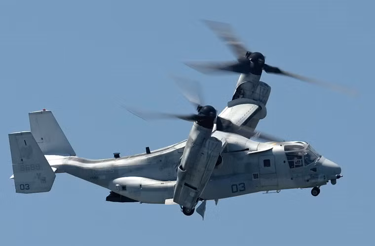 MV-22 Osprey vừa có khả năng cất hạ cánh thẳng đứng như trực thăng ở bất kỳ đâu, nhưng lại vừa có khả năng bay tốc độ cao, tầm xa như máy bay cánh bằng.
