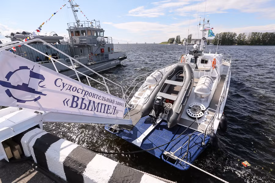 Chiếc xuồng tuần tra cao tốc hiện đại Project 12150 Mongoose.