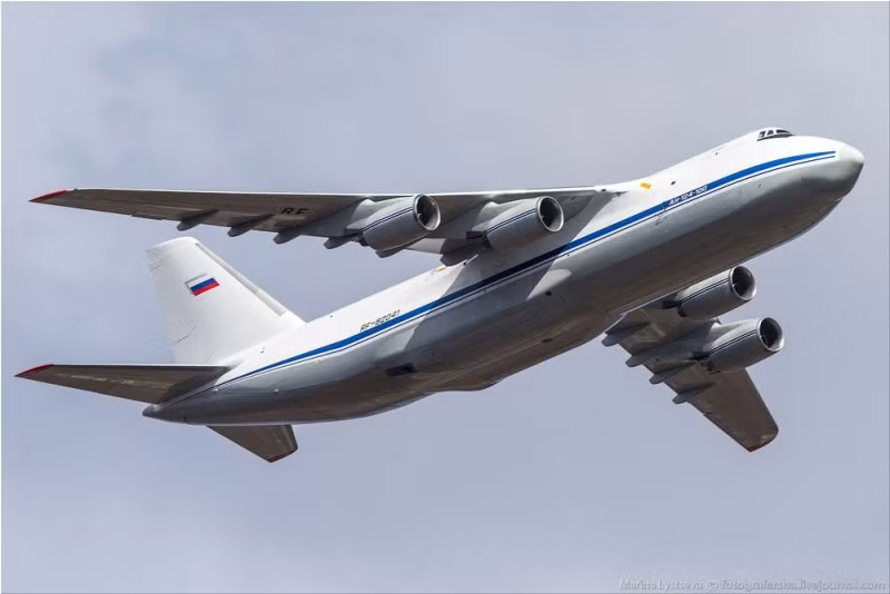 Máy bay vận tải hạng nặng AN-124-100 cũng sẽ phô diễn trên không trung tại Quảng Trường Đỏ.