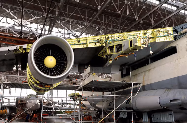 Nhà máy hiện có 1.100 người làm việc.