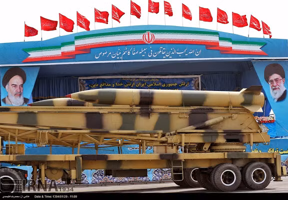 Tên lửa đạn đạo Nazeat-10H có tầm bắn xa từ 110-130 km.